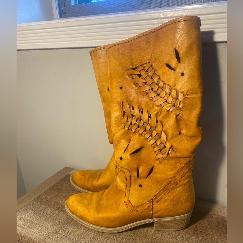Arnold Churgin Handmade in Italy Perforated Leather Boots